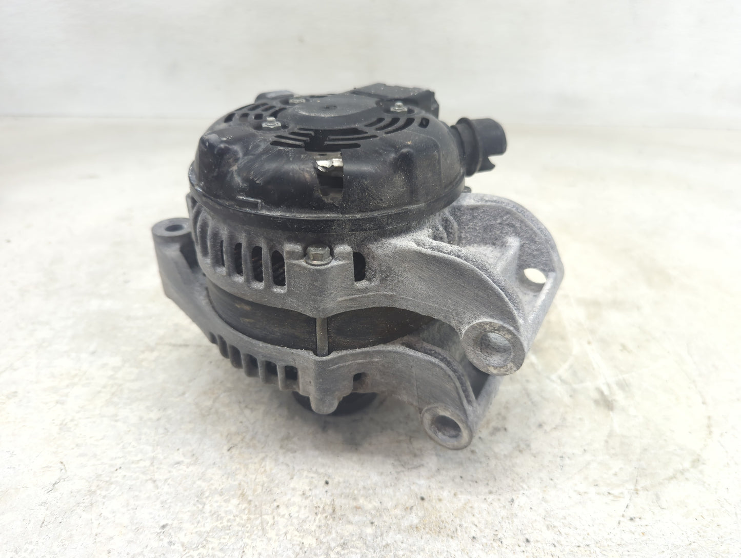2016-2020 Ford Fusion Alternator Replacement Generator Charging Assembly Engine OEM P/N:HS7T-10300-AA Fits OEM Used Auto Par