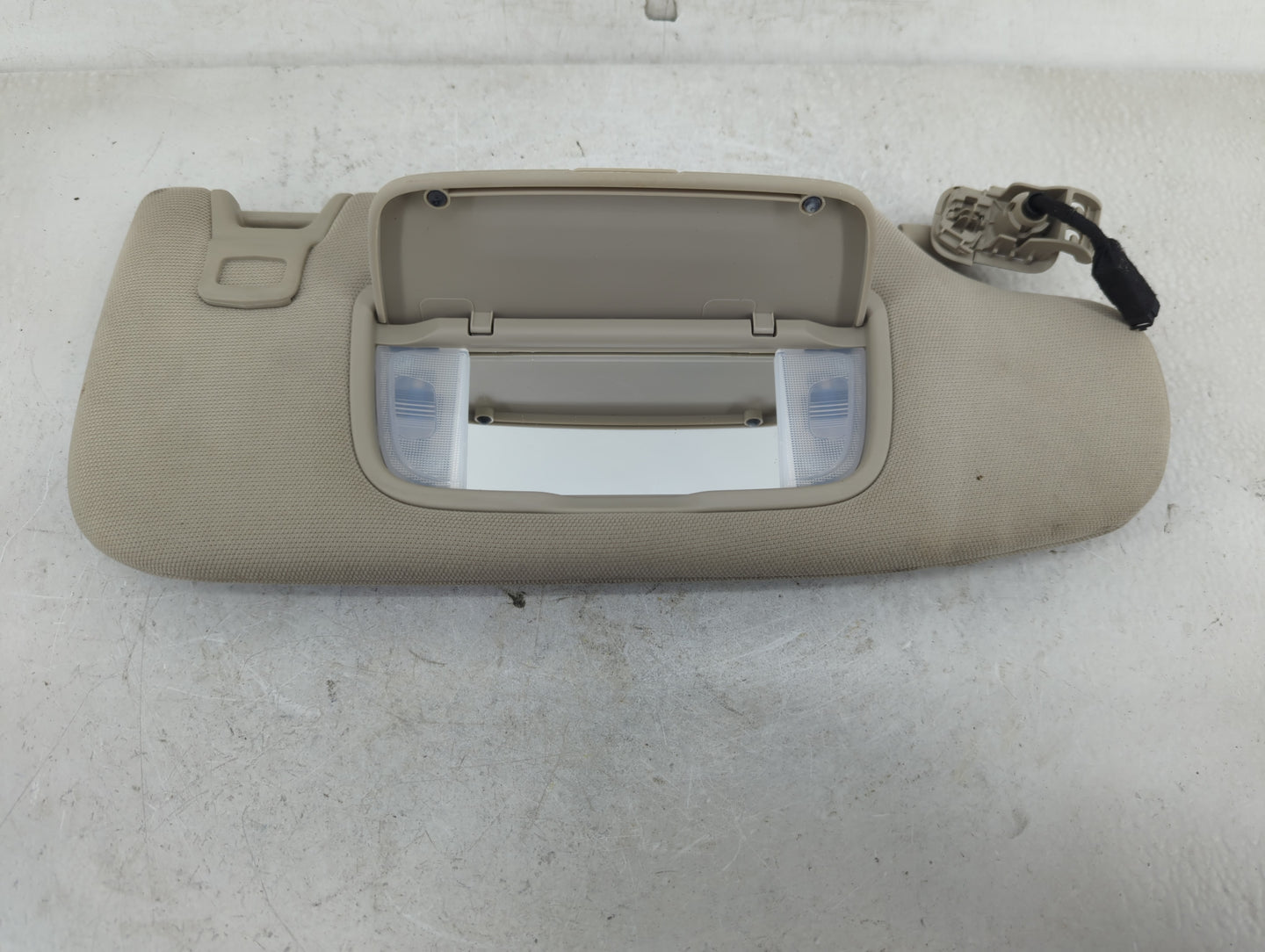 2017-2020 Ford Fusion Sun Visor Shade Replacement Passenger Right Mirror Fits Fits 2017 2018 2019 2020 OEM Used Auto Parts -