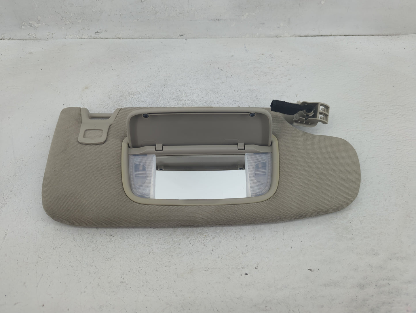 2017-2020 Ford Fusion Sun Visor Shade Replacement Passenger Right Mirror Fits Fits 2017 2018 2019 2020 OEM Used Auto Parts -