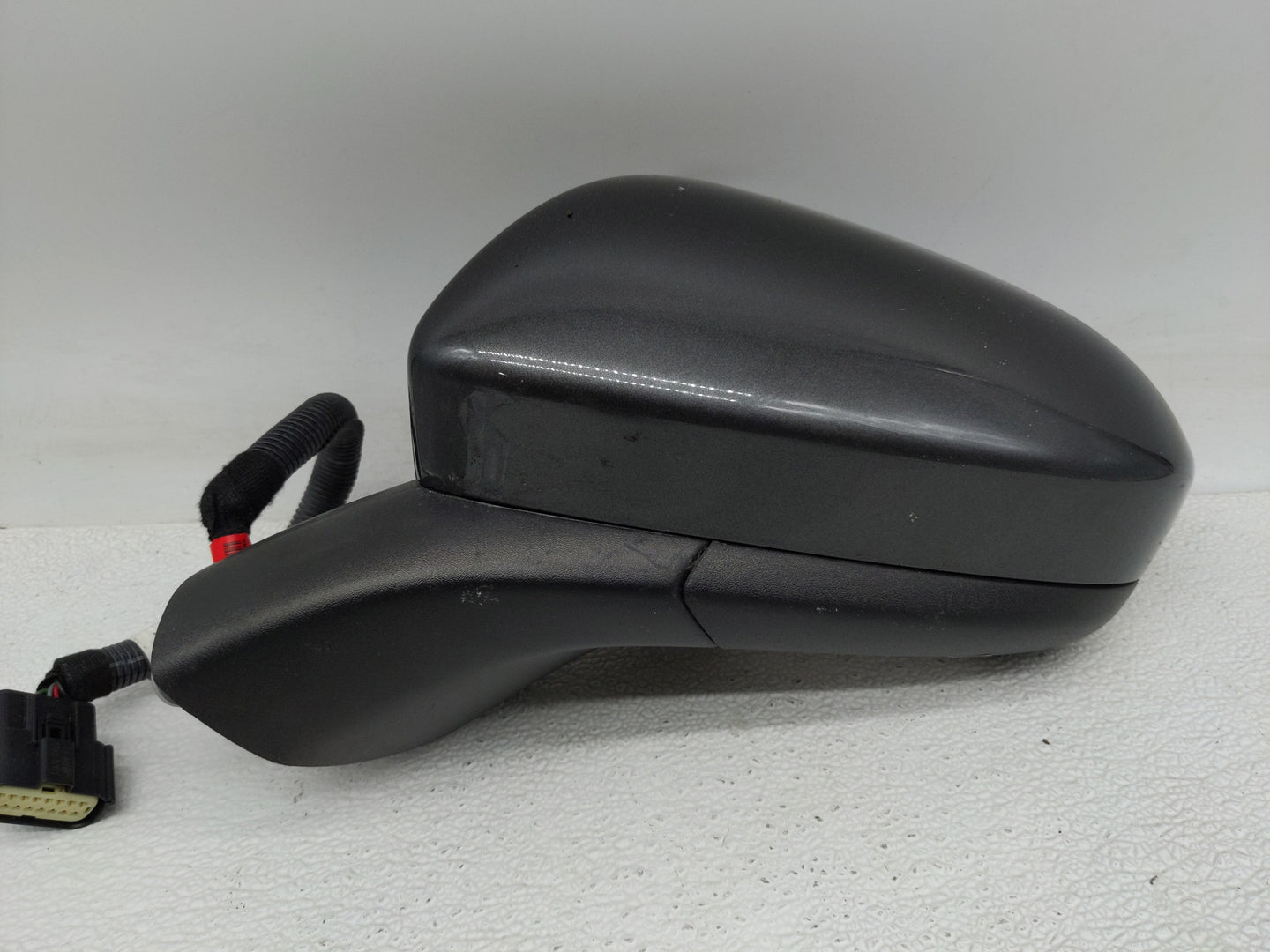 2018 Ford Fusion Driver Side View Mirror - Left Door Mirror OEM Used - Oemusedautoparts1.com
