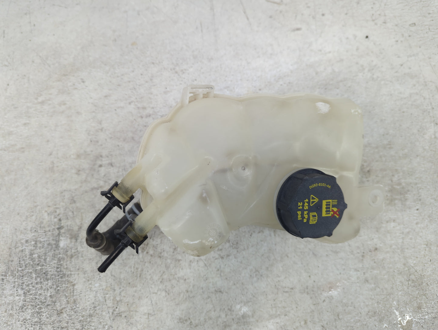 2017-2020 Ford Fusion Radiator Coolant Overflow Expansion Tank Bottle - Oemusedautoparts1.com
