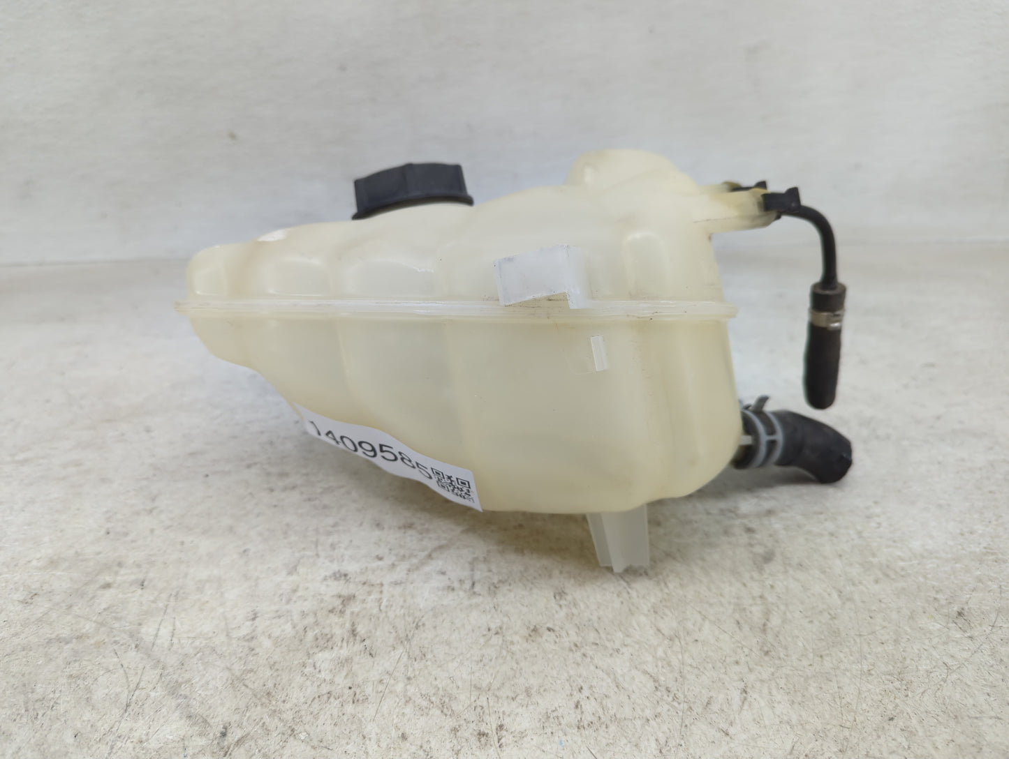 2017-2020 Ford Fusion Radiator Coolant Overflow Expansion Tank Bottle - Oemusedautoparts1.com