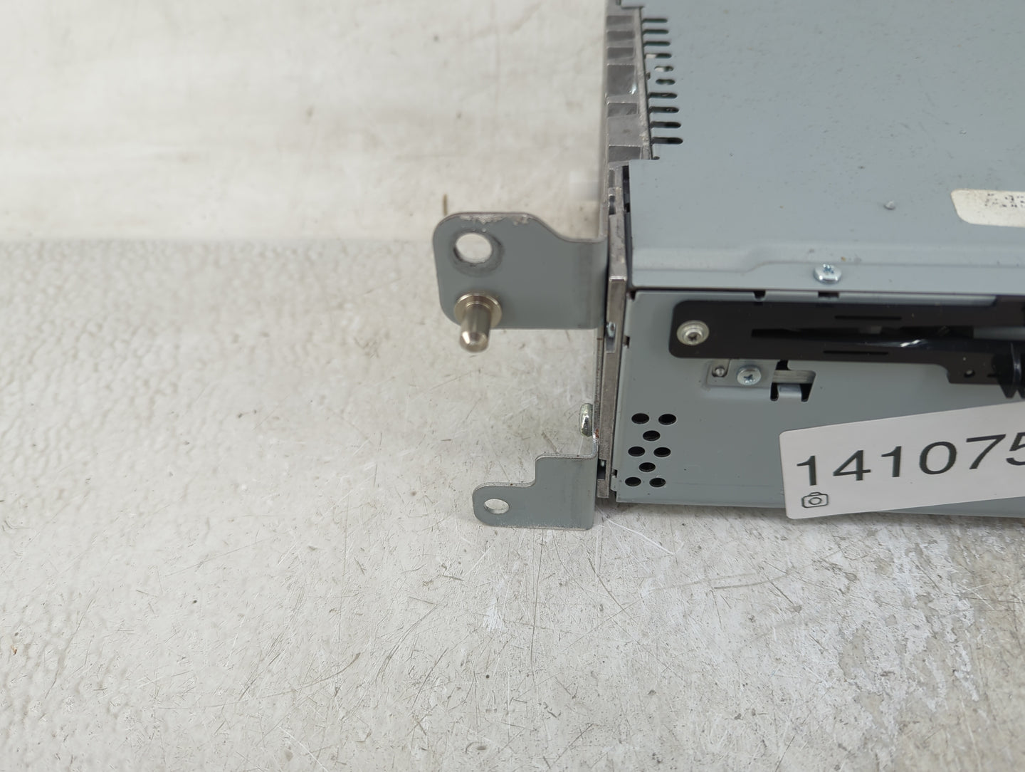 2017-2020 Ford Fusion Radio AM FM Cd Player Receiver Replacement P/N:HS7T-19C107-ZD Fits Fits 2017 2018 2019 2020 OEM Used A