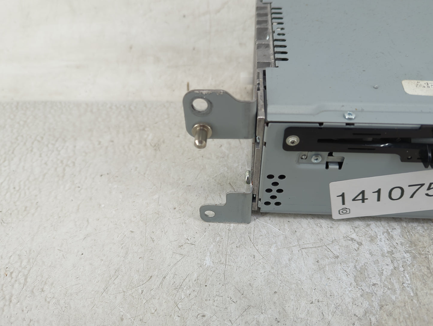 2017-2020 Ford Fusion Radio AM FM Cd Player Receiver Replacement P/N:HS7T-19C107-ZD Fits Fits 2017 2018 2019 2020 OEM Used A