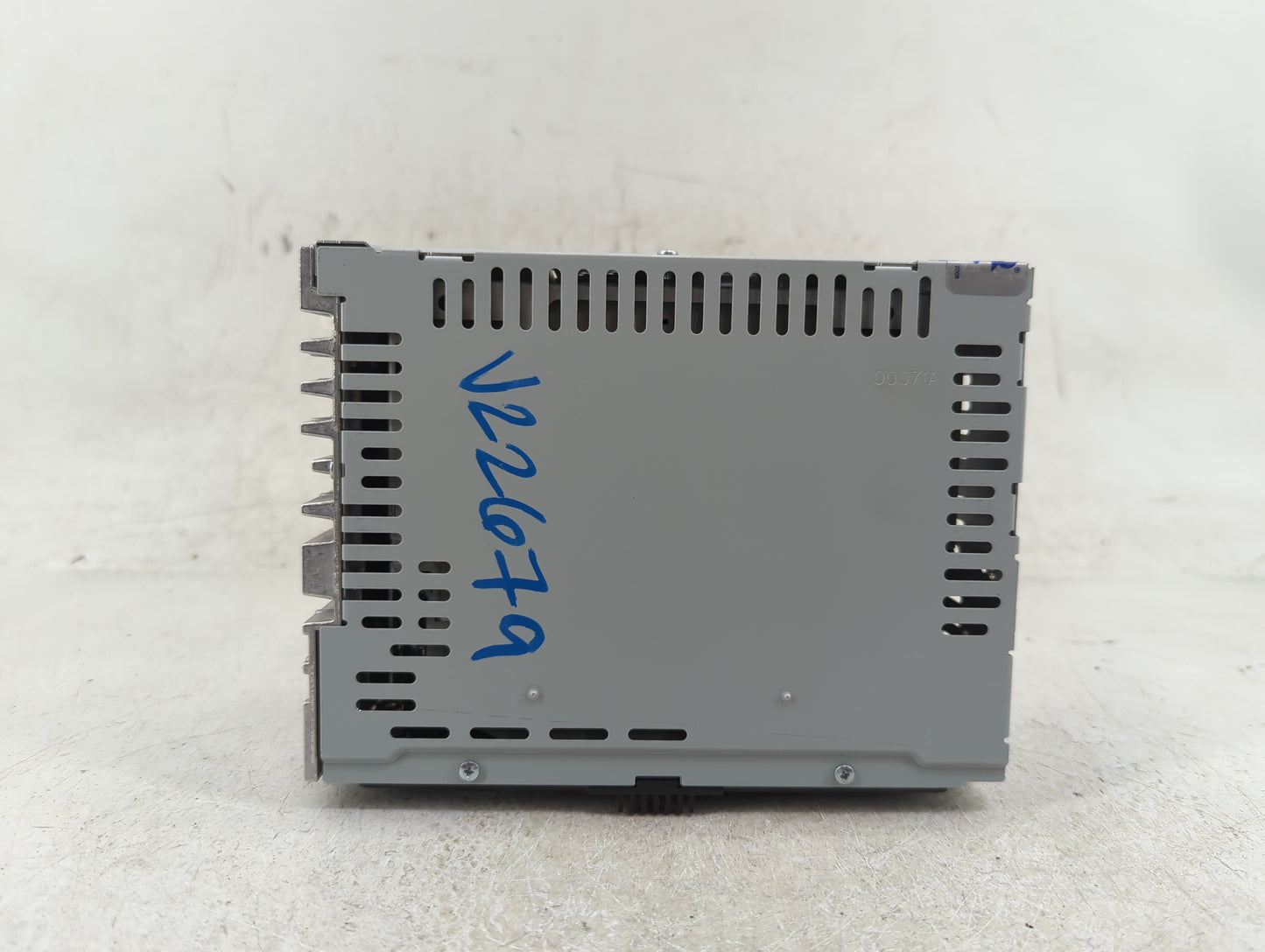 2017-2020 Ford Fusion Radio AM FM Cd Player Receiver Replacement P/N:FS7T-19C107-YD Fits Fits 2017 2018 2019 2020 OEM Used A