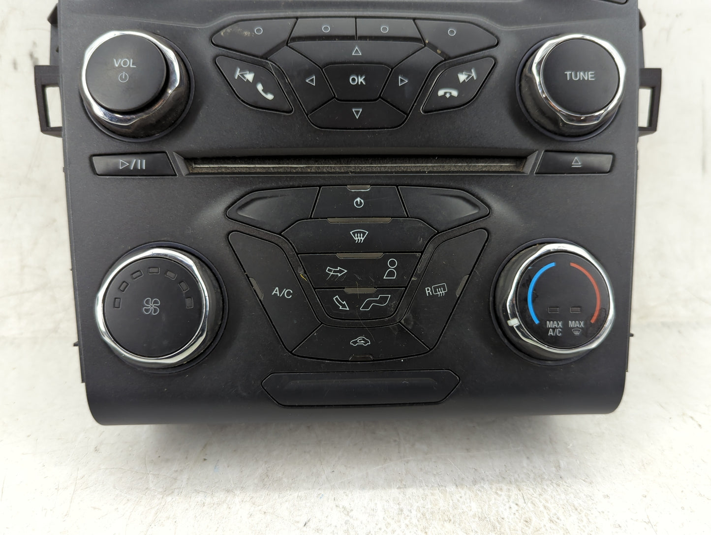 2017-2018 Ford Fusion Radio AM FM Cd Player Receiver Replacement P/N:HS7T-18E243-PA Fits Fits 2017 2018 OEM Used Auto Parts 