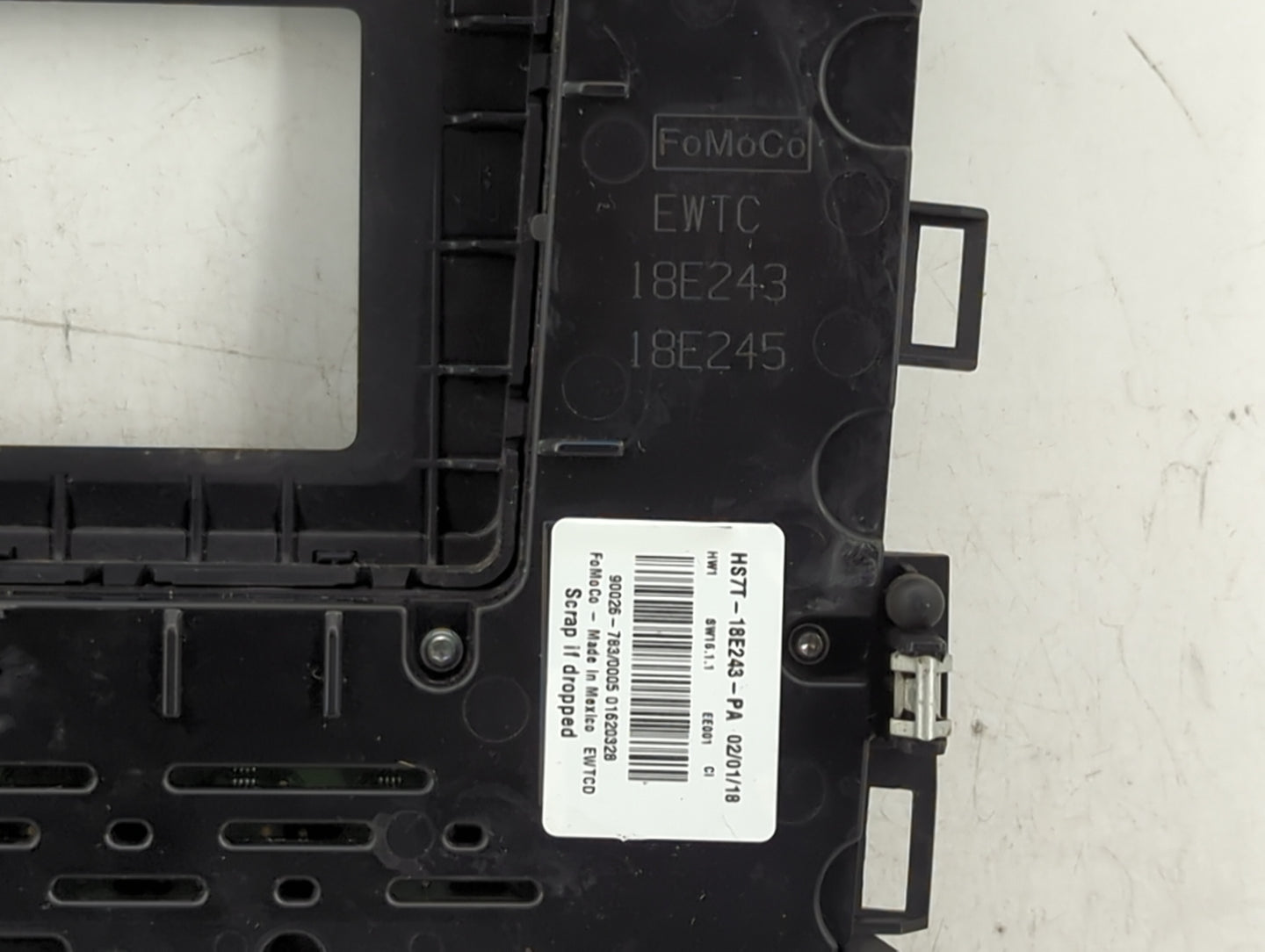 2017-2018 Ford Fusion Radio AM FM Cd Player Receiver Replacement P/N:HS7T-18E243-PA Fits Fits 2017 2018 OEM Used Auto Parts 