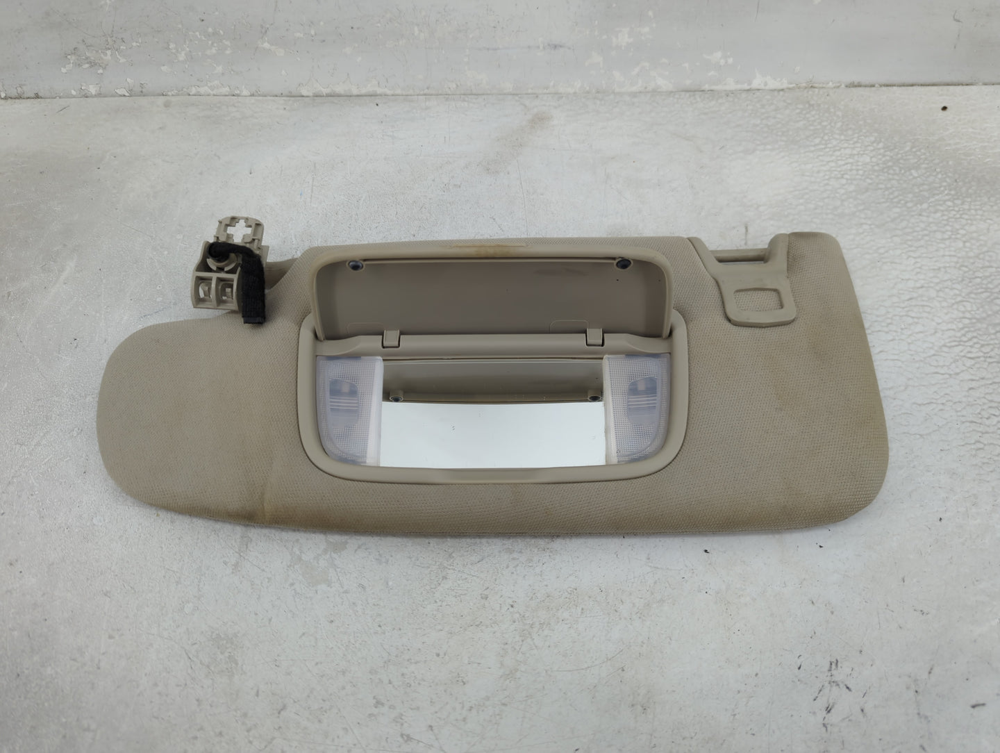 2017-2020 Ford Fusion Sun Visor Shade Replacement Driver Left Mirror Fits Fits 2017 2018 2019 2020 OEM Used Auto Parts - Oem