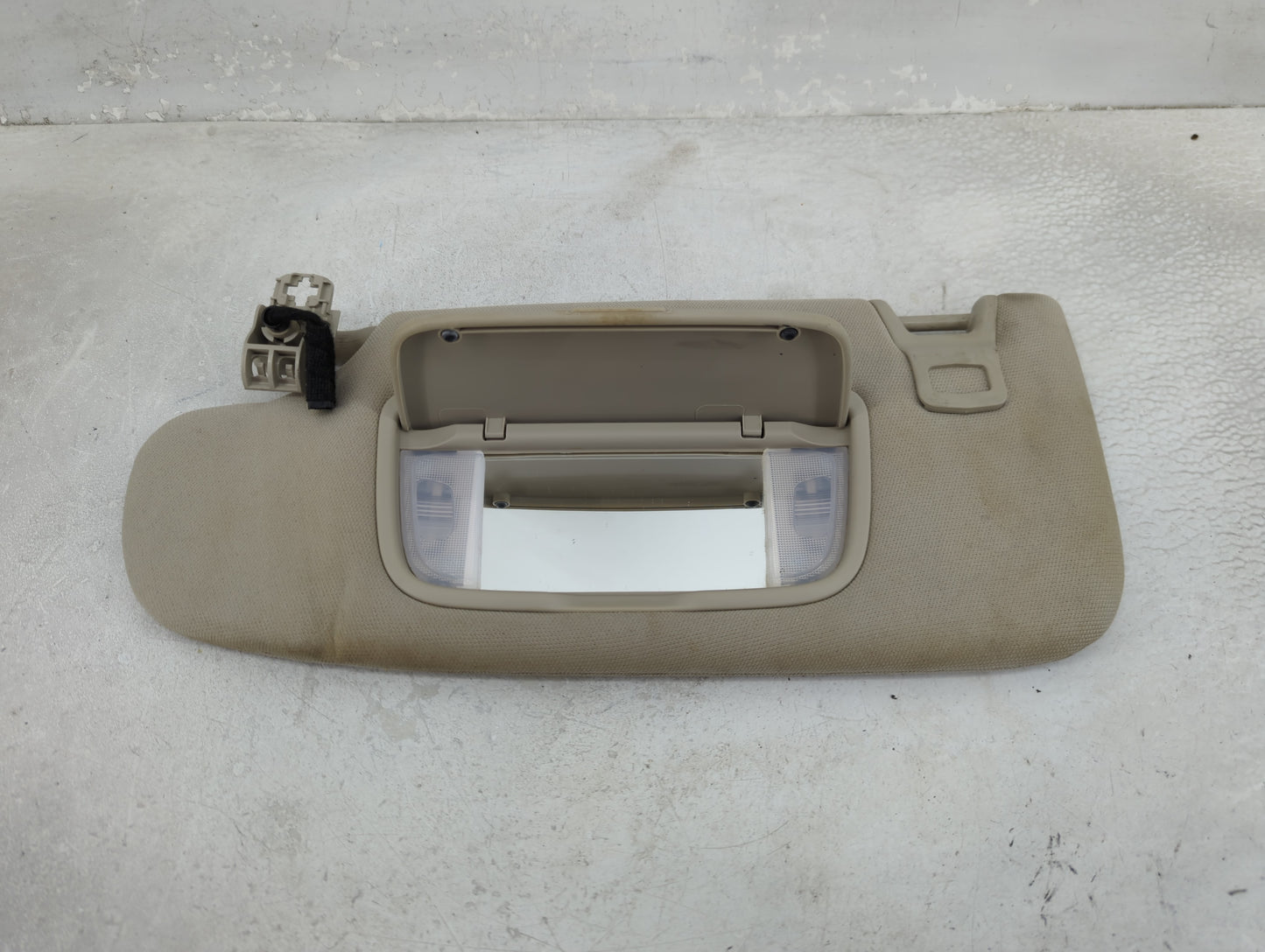 2017-2020 Ford Fusion Sun Visor Shade Replacement Driver Left Mirror Fits Fits 2017 2018 2019 2020 OEM Used Auto Parts - Oem