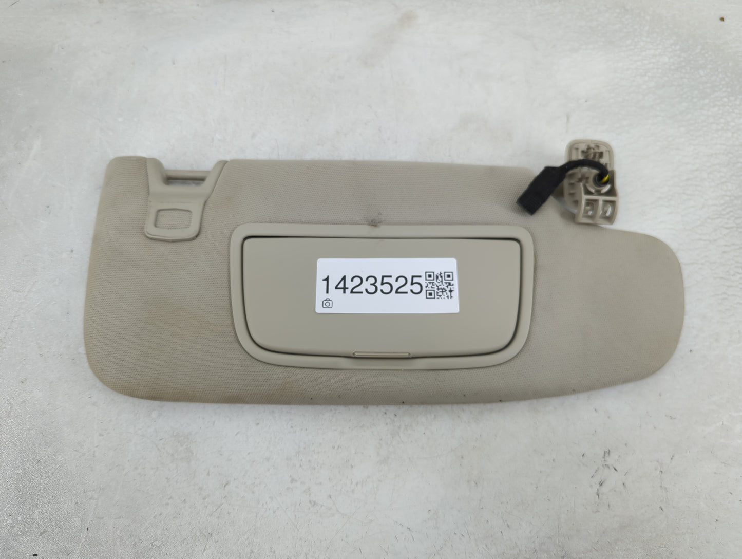 2017-2020 Ford Fusion Sun Visor Shade Replacement Passenger Right Mirror Fits Fits 2017 2018 2019 2020 OEM Used Auto Parts -