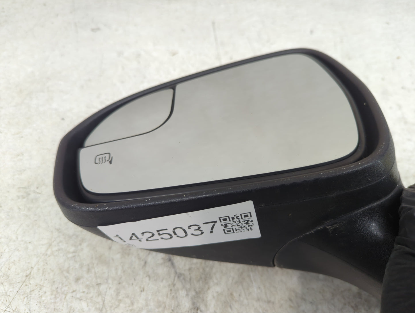 2018 Ford Fusion Driver Side View Mirror - Left Door Mirror OEM Used - Oemusedautoparts1.com