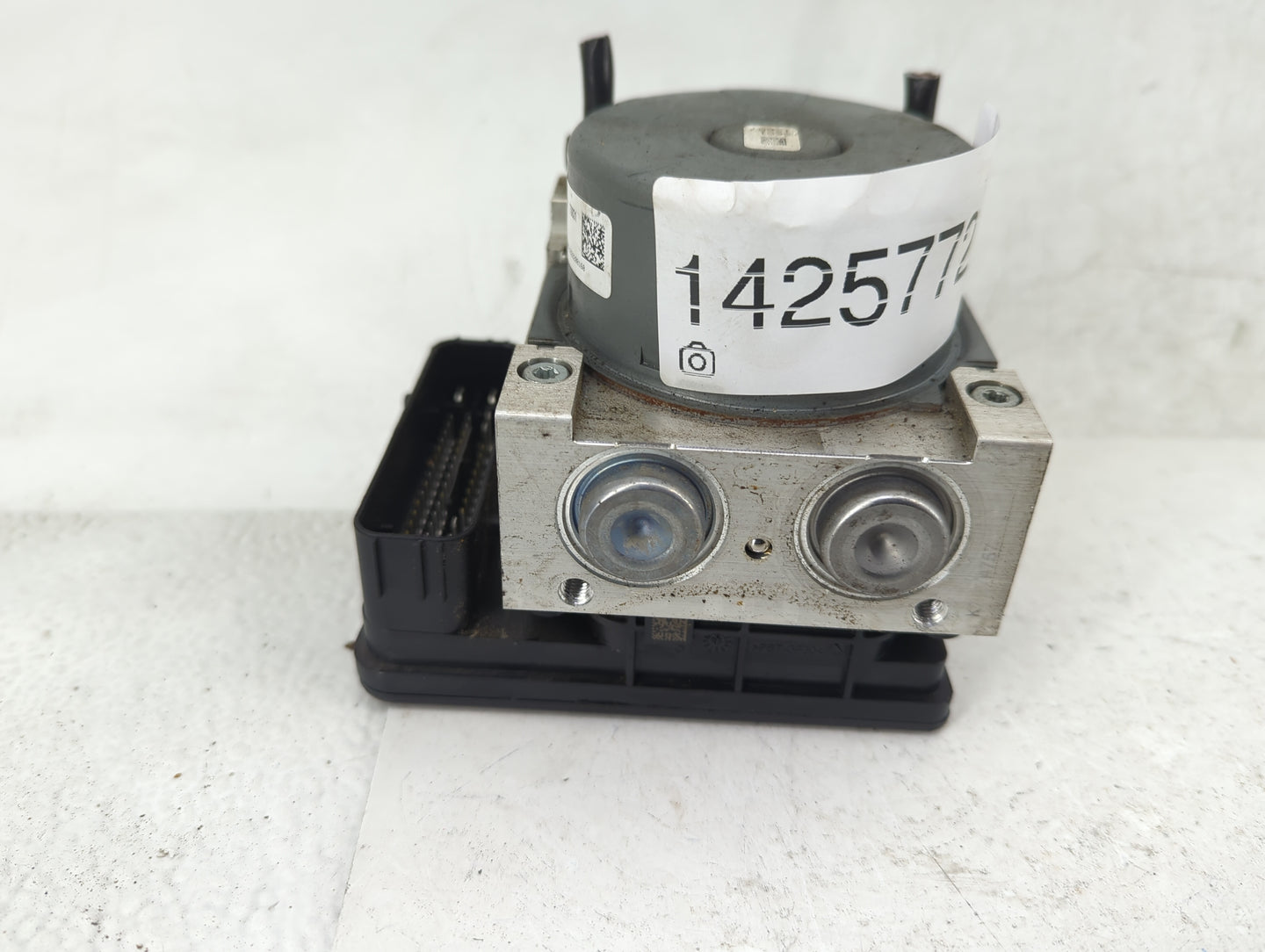 2017-2018 Ford Fusion ABS Pump Control Module Replacement P/N:HG9C-2B373-BH 591558373 Fits Fits 2017 2018 OEM Used Auto Part