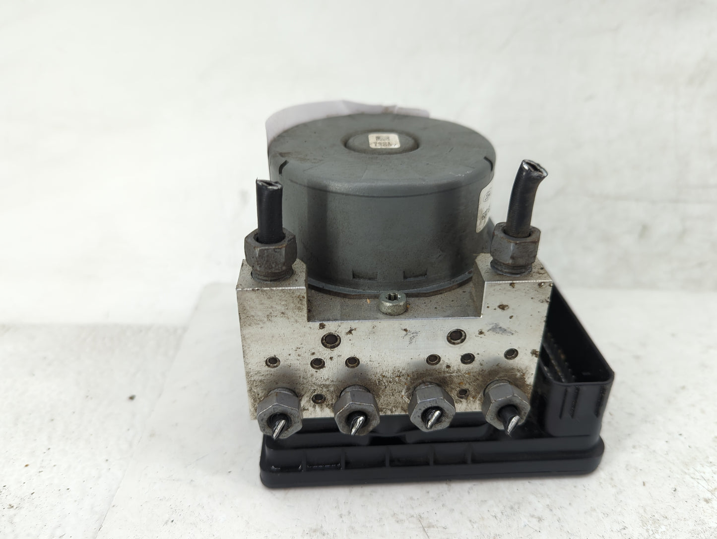2017-2018 Ford Fusion ABS Pump Control Module Replacement P/N:HG9C-2B373-BH 591558373 Fits Fits 2017 2018 OEM Used Auto Part