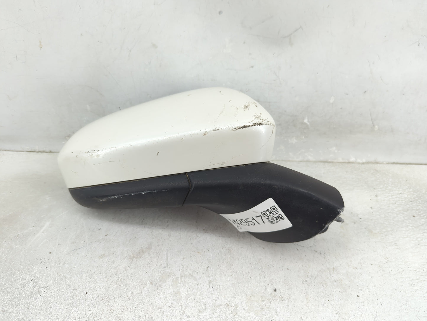 2018 Ford Fusion Passenger Side View Mirror - Right Door Mirror OEM Used - Oemusedautoparts1.com