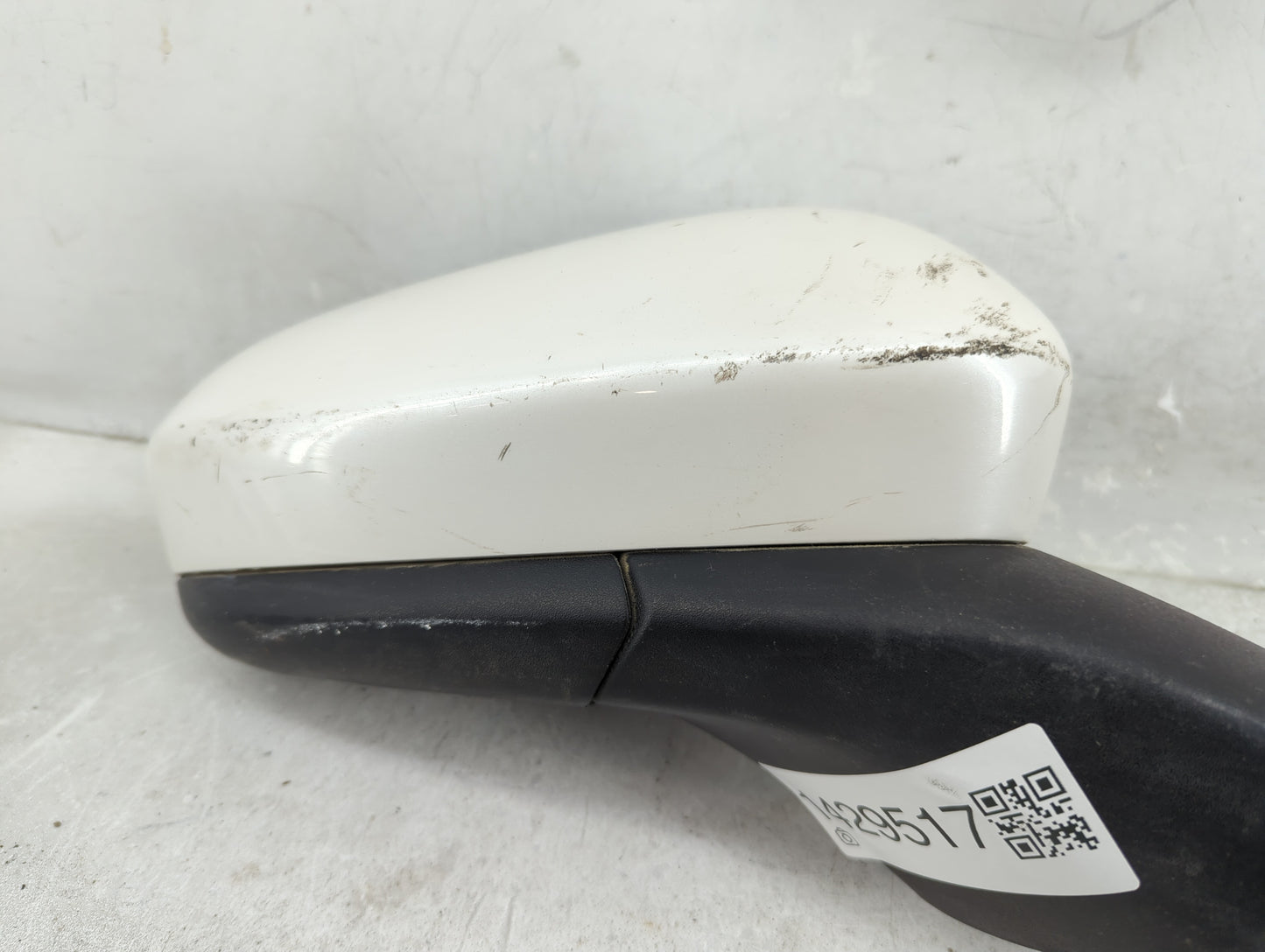 2018 Ford Fusion Passenger Side View Mirror - Right Door Mirror OEM Used - Oemusedautoparts1.com