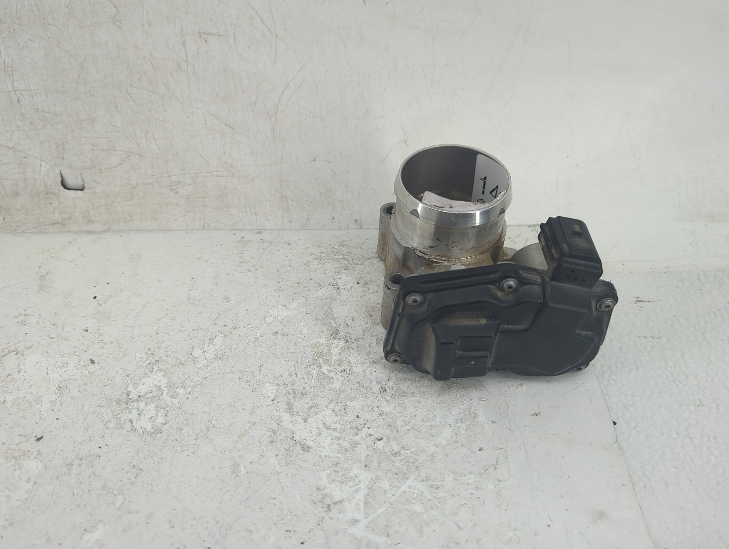2014-2020 Ford Fusion Throttle Body P/N:DS7G-9F991-CA Fits Fits 2014 2015 2016 2017 2018 2019 2020 OEM Used Auto Parts - Oem