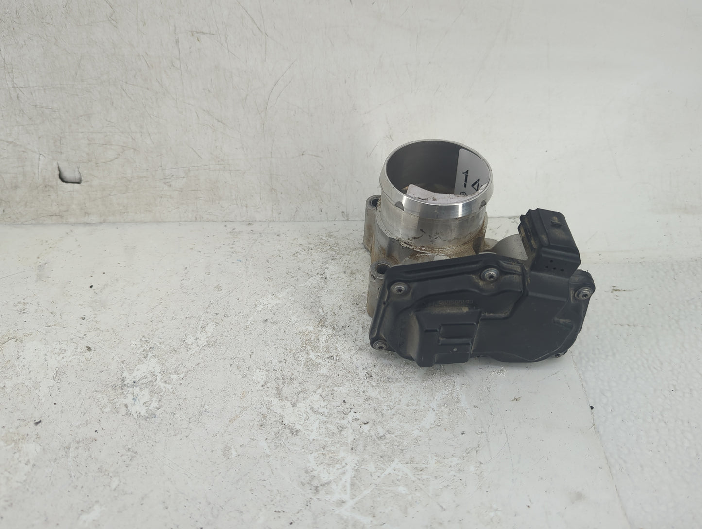 2014-2020 Ford Fusion Throttle Body P/N:DS7G-9F991-CA Fits Fits 2014 2015 2016 2017 2018 2019 2020 OEM Used Auto Parts - Oem