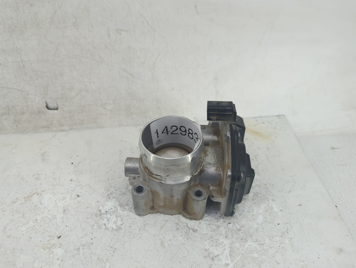 2014-2020 Ford Fusion Throttle Body P/N:DS7G-9F991-CA Fits Fits 2014 2015 2016 2017 2018 2019 2020 OEM Used Auto Parts - Oem