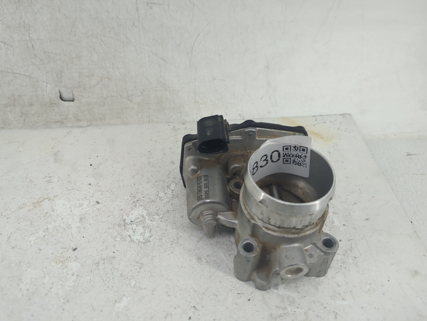 2014-2020 Ford Fusion Throttle Body P/N:DS7G-9F991-CA Fits Fits 2014 2015 2016 2017 2018 2019 2020 OEM Used Auto Parts - Oem