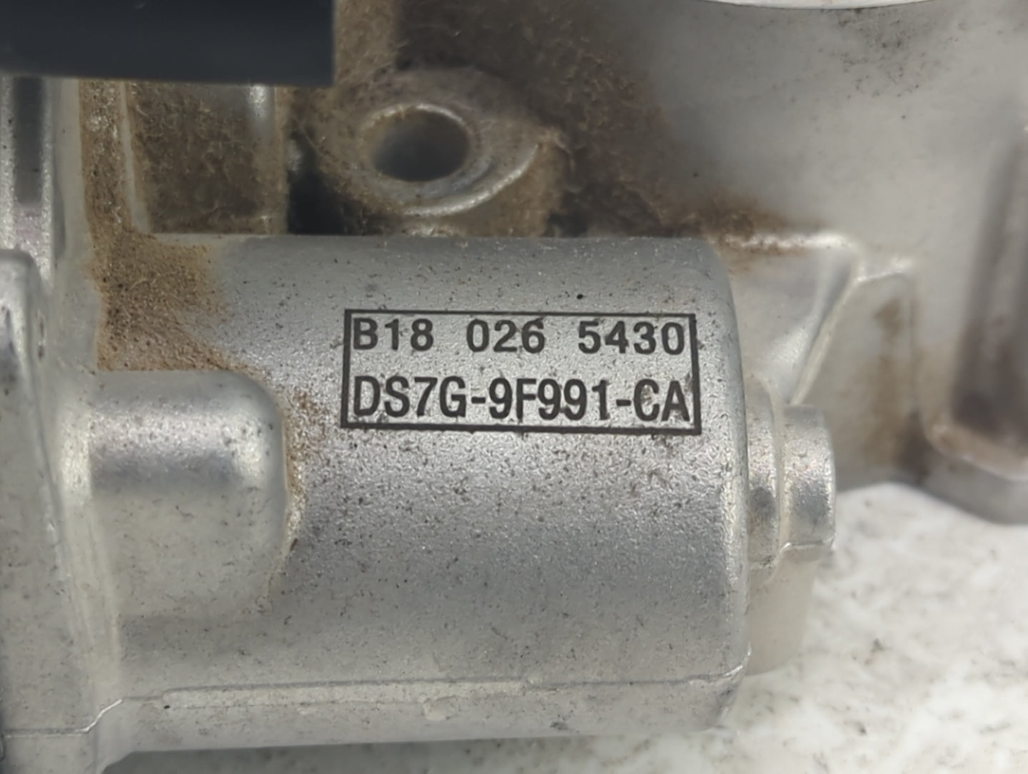 2014-2020 Ford Fusion Throttle Body P/N:DS7G-9F991-CA Fits Fits 2014 2015 2016 2017 2018 2019 2020 OEM Used Auto Parts - Oem