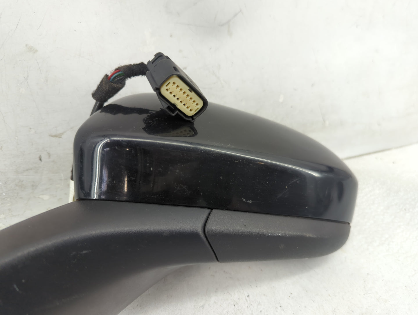 2016-2020 Ford Fusion Driver Side View Mirror - Left Door Mirror OEM Used - Oemusedautoparts1.com