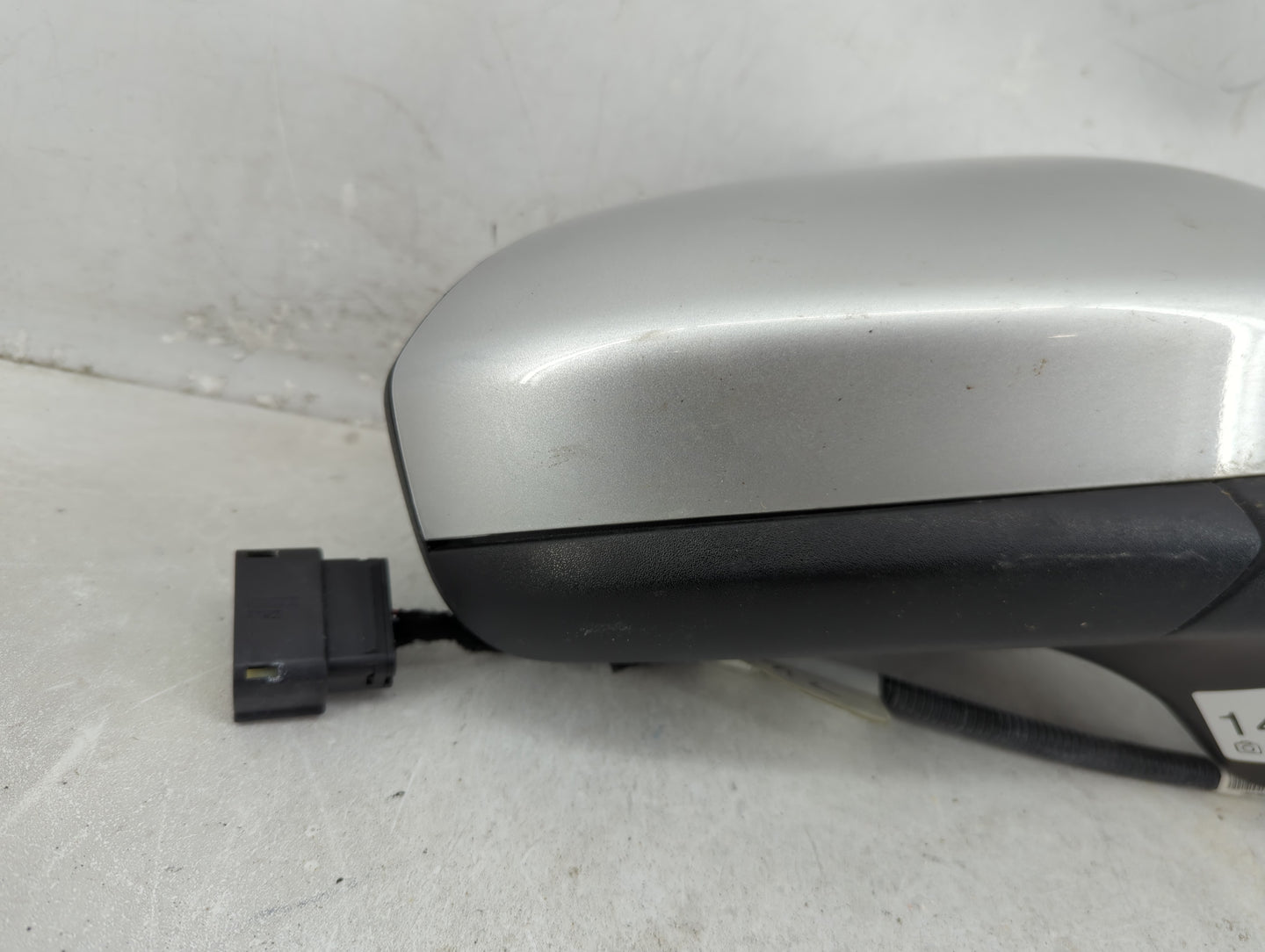 2016-2020 Ford Fusion Passenger Side View Mirror - Right Door Mirror OEM Used - Oemusedautoparts1.com