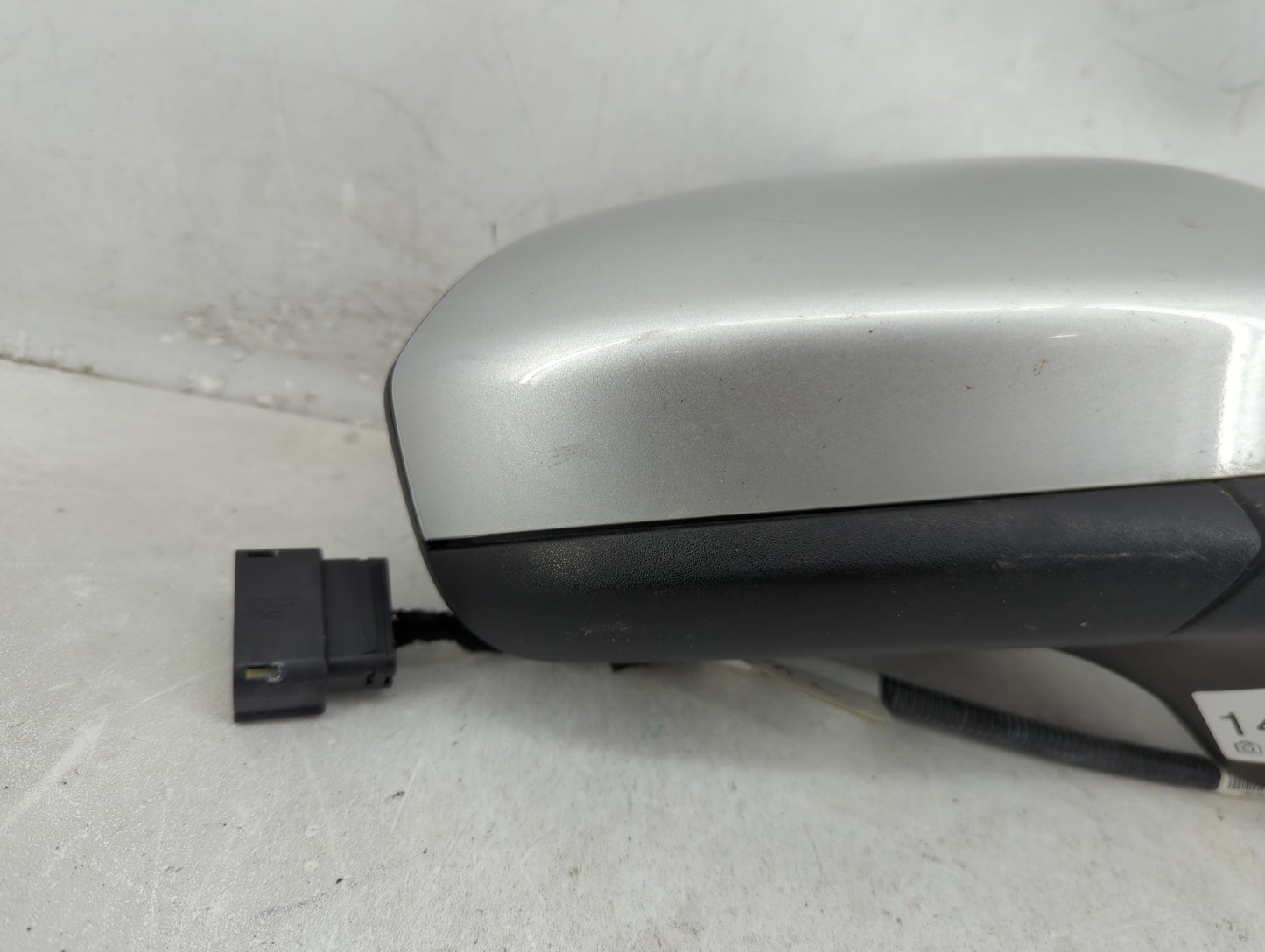 2016-2020 Ford Fusion Passenger Side View Mirror - Right Door Mirror OEM Used - Oemusedautoparts1.com