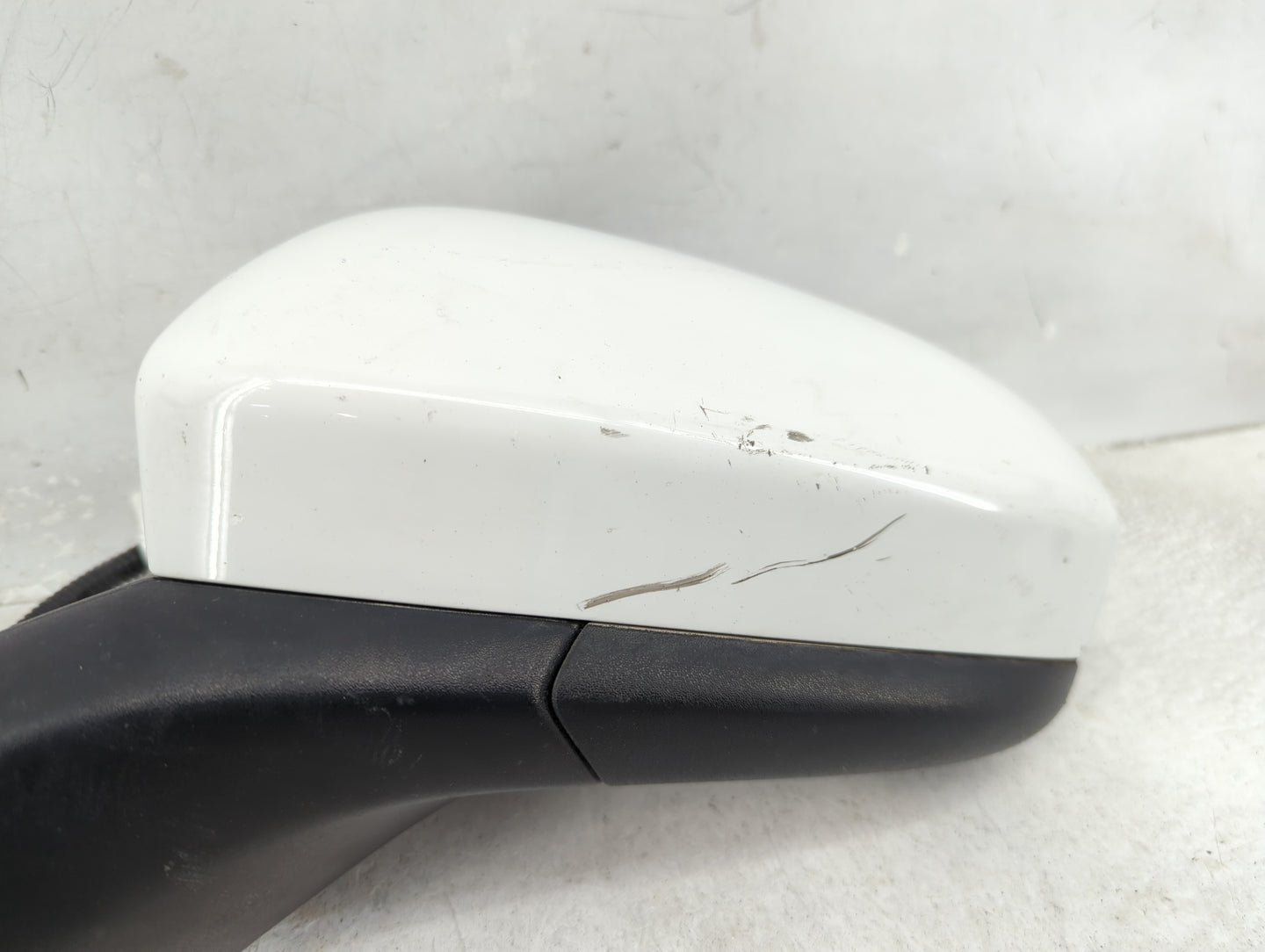 2016-2020 Ford Fusion Driver Side View Mirror - Left Door Mirror OEM Used - Oemusedautoparts1.com