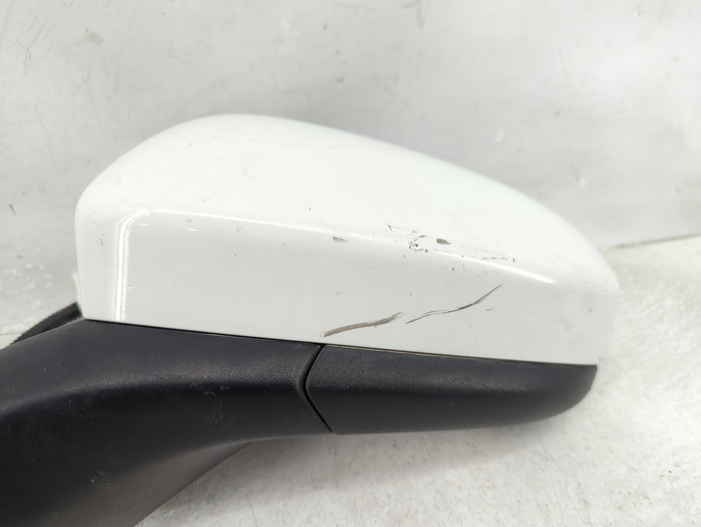 2016-2020 Ford Fusion Driver Side View Mirror - Left Door Mirror OEM Used - Oemusedautoparts1.com