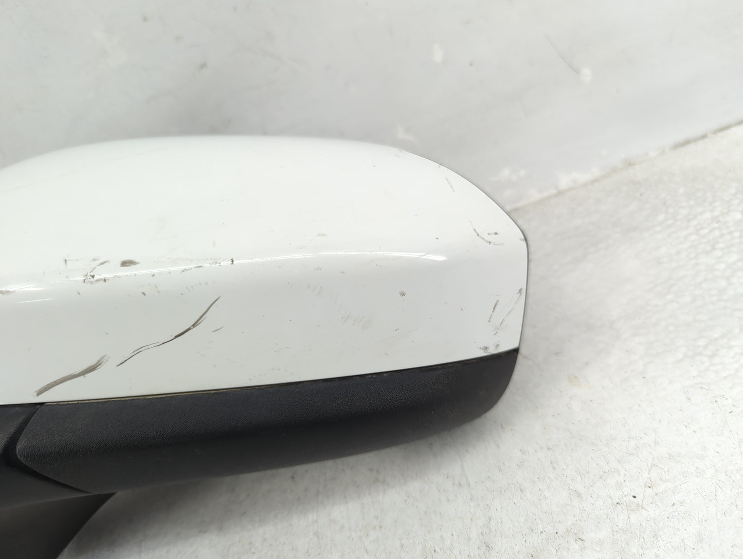 2016-2020 Ford Fusion Driver Side View Mirror - Left Door Mirror OEM Used - Oemusedautoparts1.com