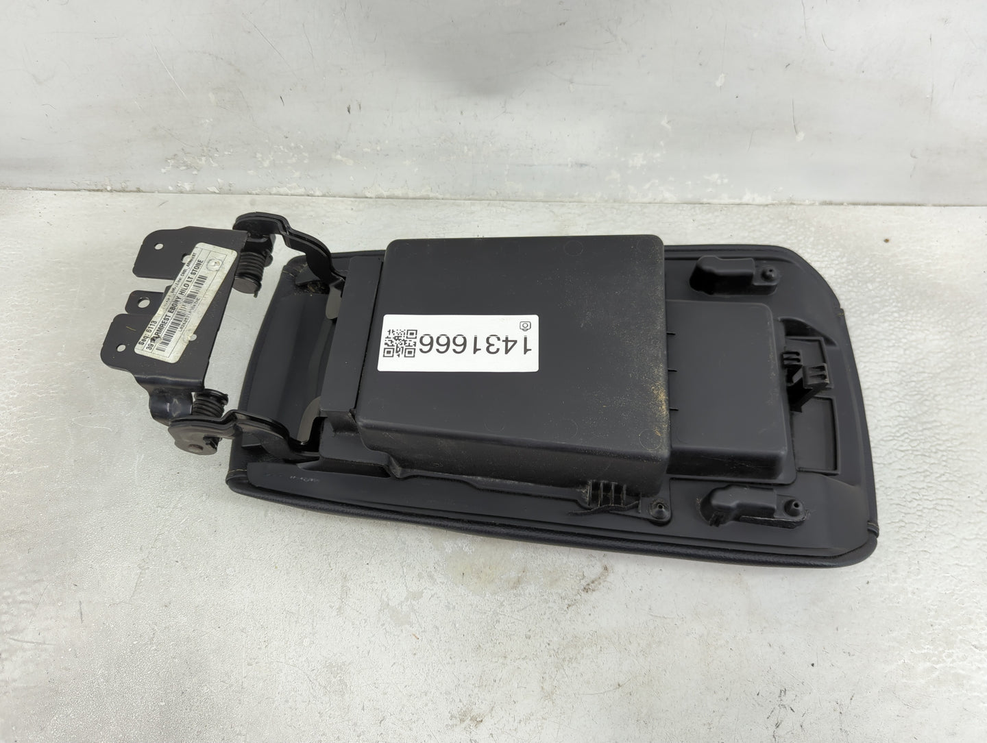 2018 Ford Fusion Center Console Armrest Cover Lid Fits OEM Used Auto Parts - Oemusedautoparts1.com