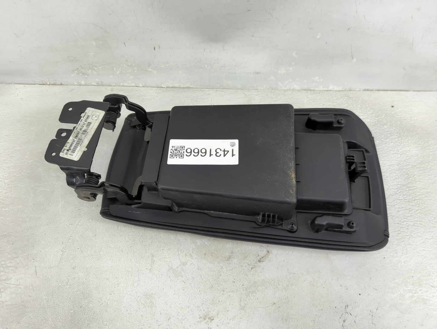 2018 Ford Fusion Center Console Armrest Cover Lid Fits OEM Used Auto Parts - Oemusedautoparts1.com