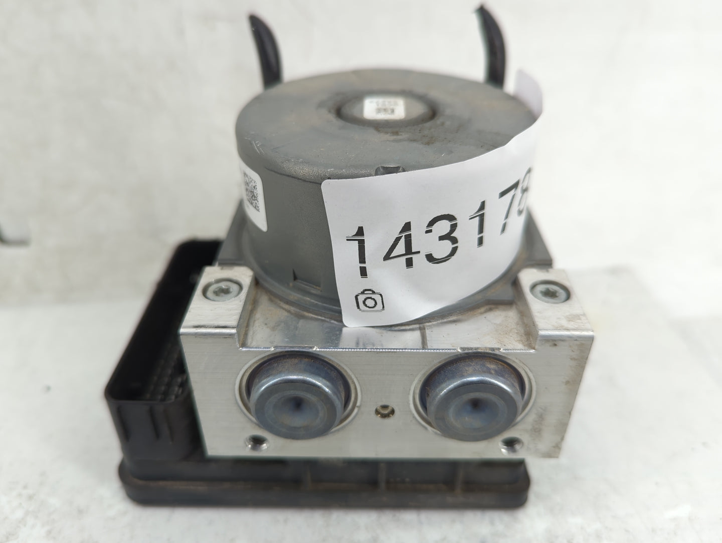 2017-2018 Ford Fusion ABS Pump Control Module Replacement P/N:HG9C-2B373-BH Fits Fits 2017 2018 OEM Used Auto Parts - Oemuse