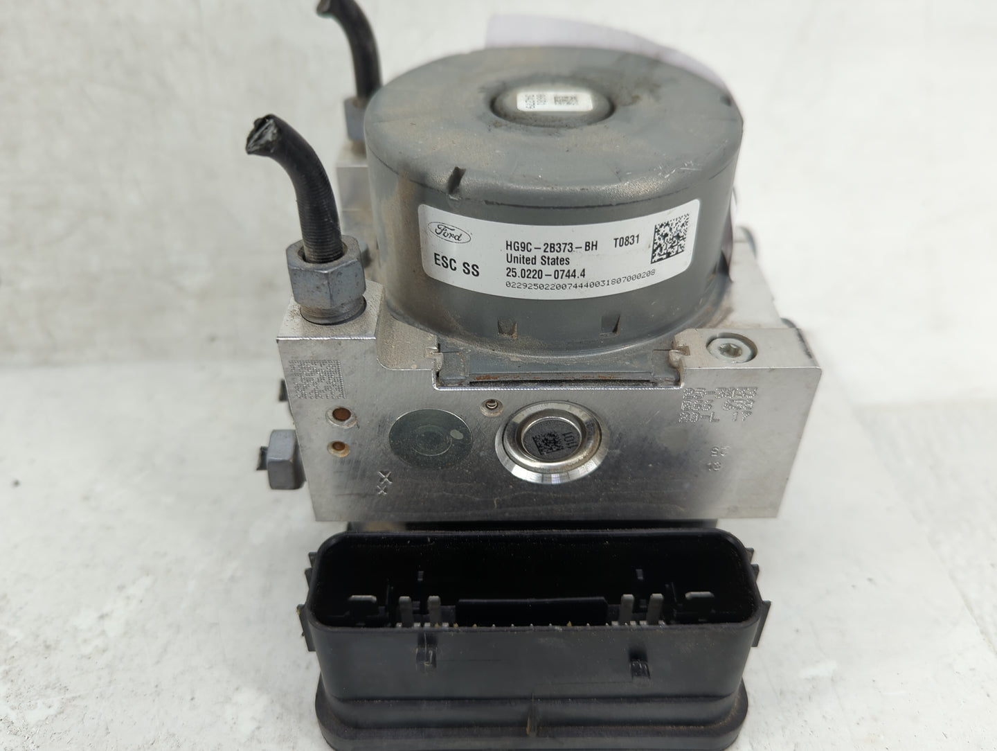 2017-2018 Ford Fusion ABS Pump Control Module Replacement P/N:HG9C-2B373-BH Fits Fits 2017 2018 OEM Used Auto Parts - Oemuse
