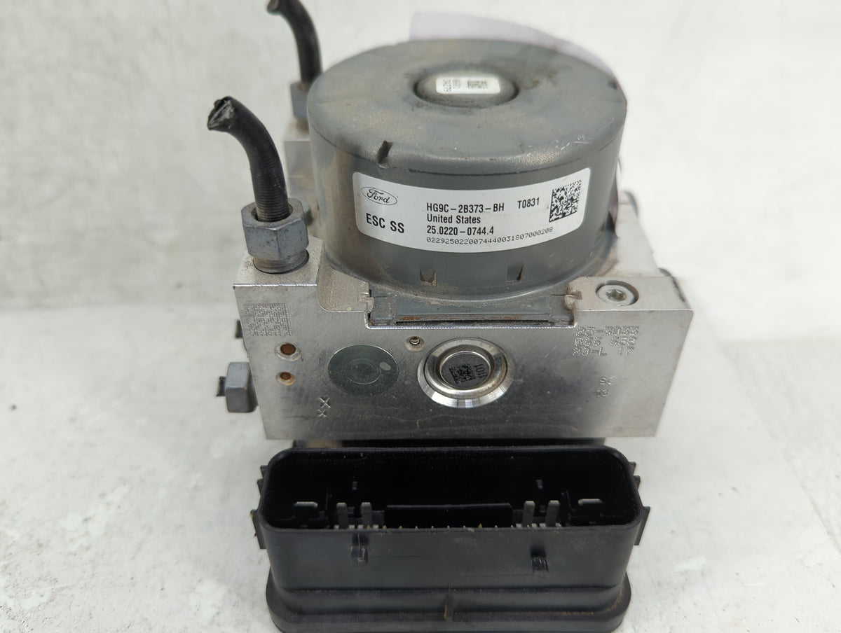 2017-2018 Ford Fusion Anti-Lock Brake ABS Pump Module Actuator OEM P/N:HG9C-2B373-BH Fits Fits 2017 2018 OEM Used Auto Parts