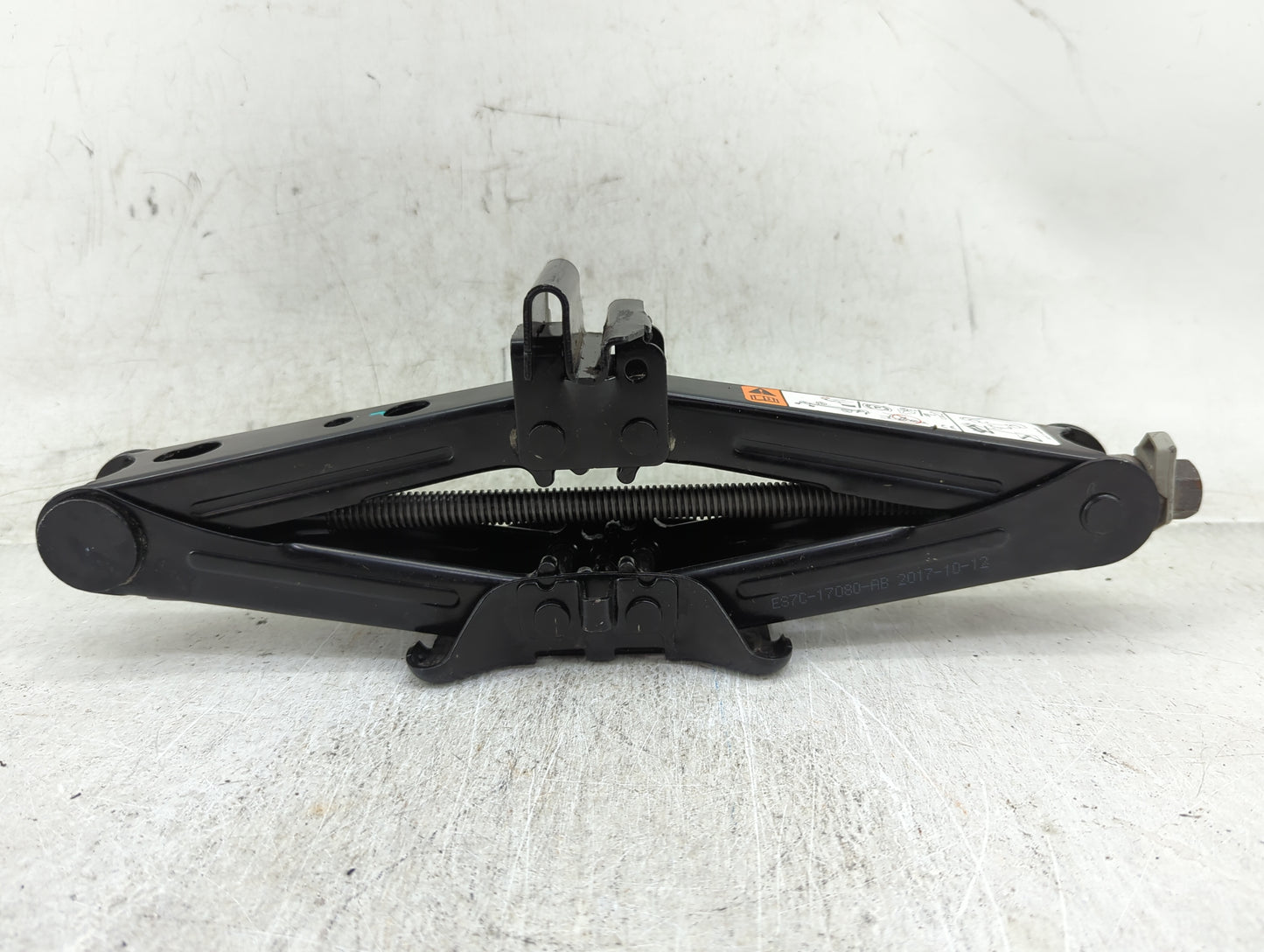 2018 Ford Fusion Spare Scissor Car Jack 1431842 - Oemusedautoparts1.com