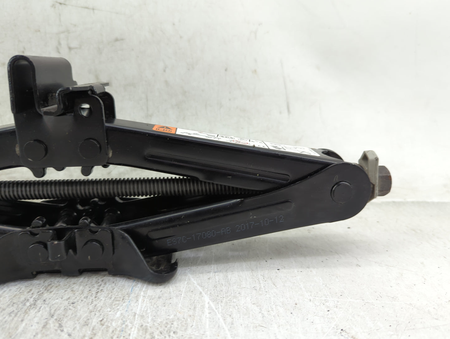 2018 Ford Fusion Spare Scissor Car Jack 1431842 - Oemusedautoparts1.com