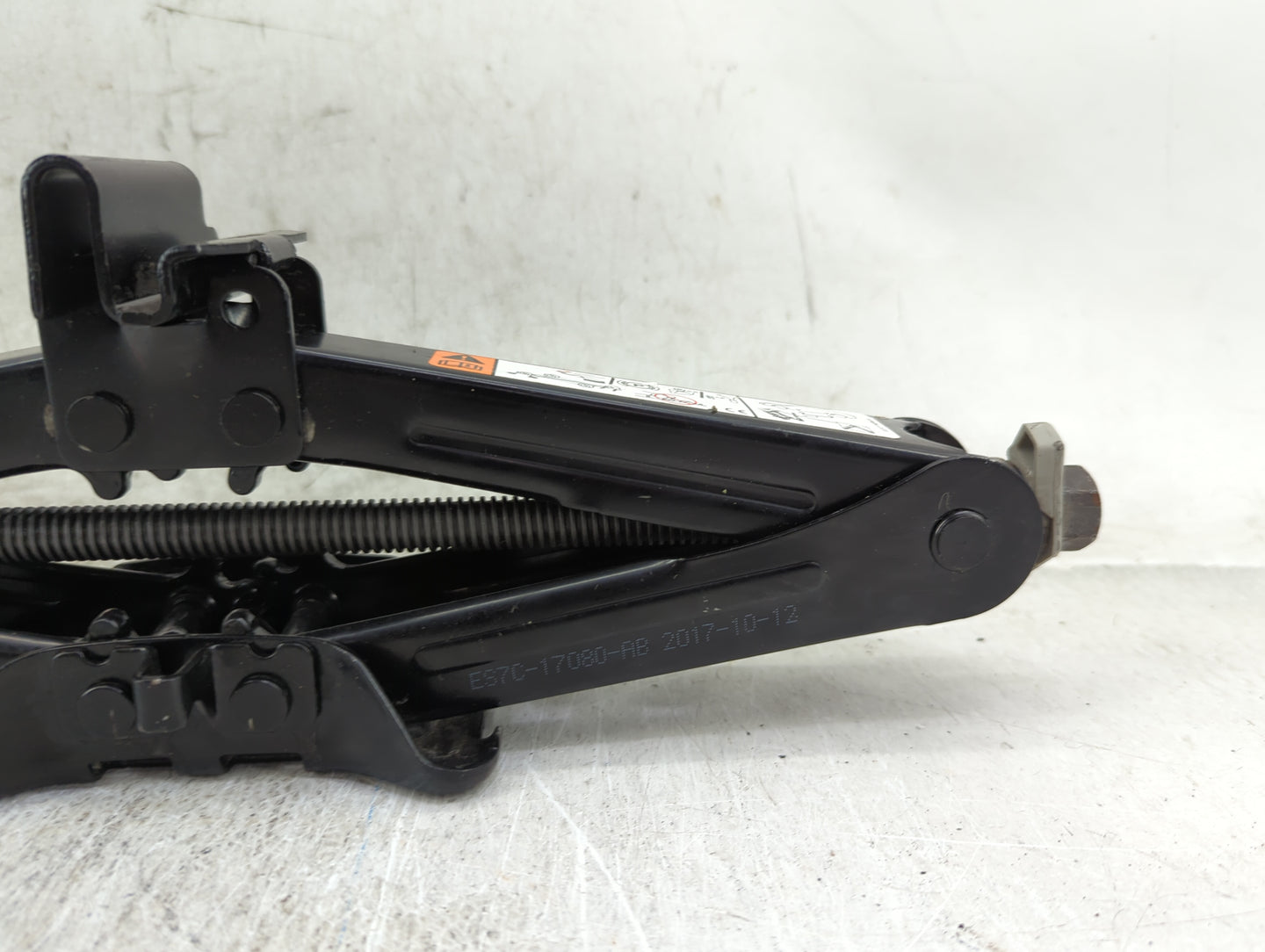 2018 Ford Fusion Spare Scissor Car Jack - Oemusedautoparts1.com