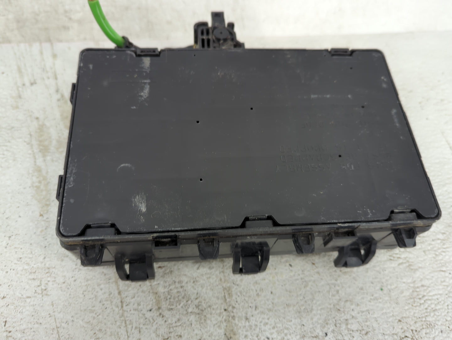 2017-2020 Ford Fusion Fusebox Fuse Box Panel Relay Module P/N:8T2T-14B192-AB 8T2T-14B192-BA, 8T2T-CA Fits Fits 2017 2018 201