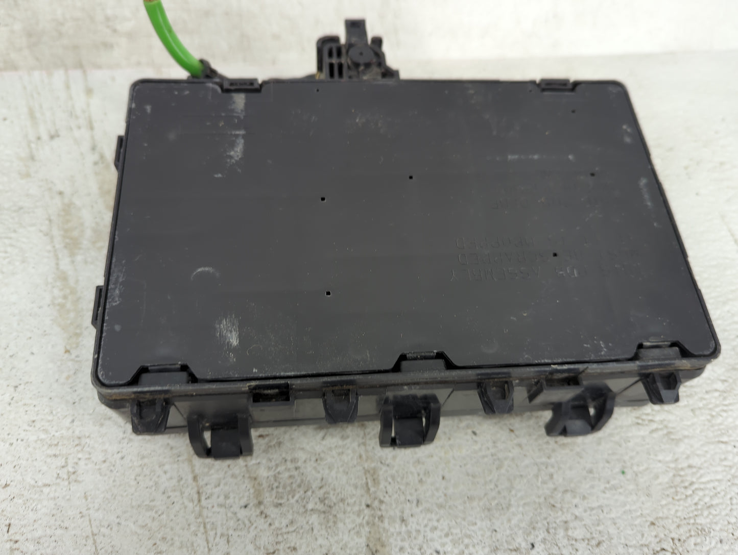 2017-2020 Ford Fusion Fusebox Fuse Box Panel Relay Module P/N:8T2T-14B192-AB 8T2T-14B192-BA, 8T2T-CA Fits Fits 2017 2018 201