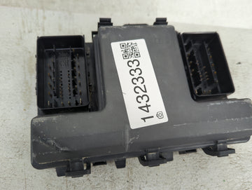 2017-2020 Ford Fusion Fusebox Fuse Box Panel Relay Module P/N:8T2T-14B192-AB 8T2T-14B192-BA, 8T2T-CA Fits Fits 2017 2018 2019 2020 OEM Used Auto Parts