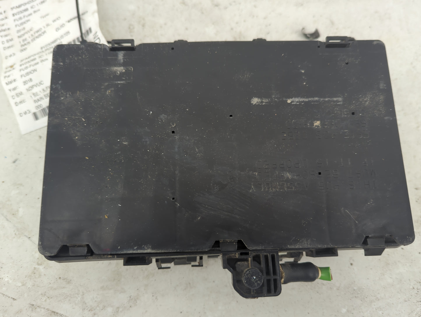 2017-2020 Ford Fusion Fusebox Fuse Box Panel Relay Module P/N:PA66-GF14 Fits Fits 2017 2018 2019 2020 OEM Used Auto Parts - 