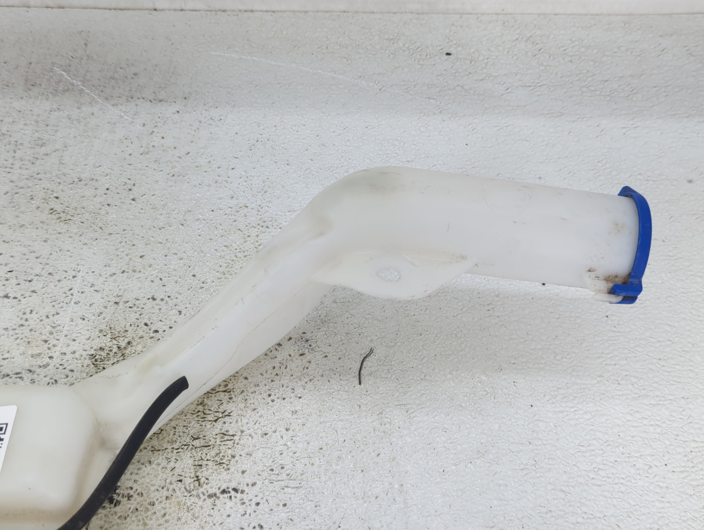 2017-2020 Ford Fusion Windshield Washer Fluid Reservoir Bottle Oem - Oemusedautoparts1.com