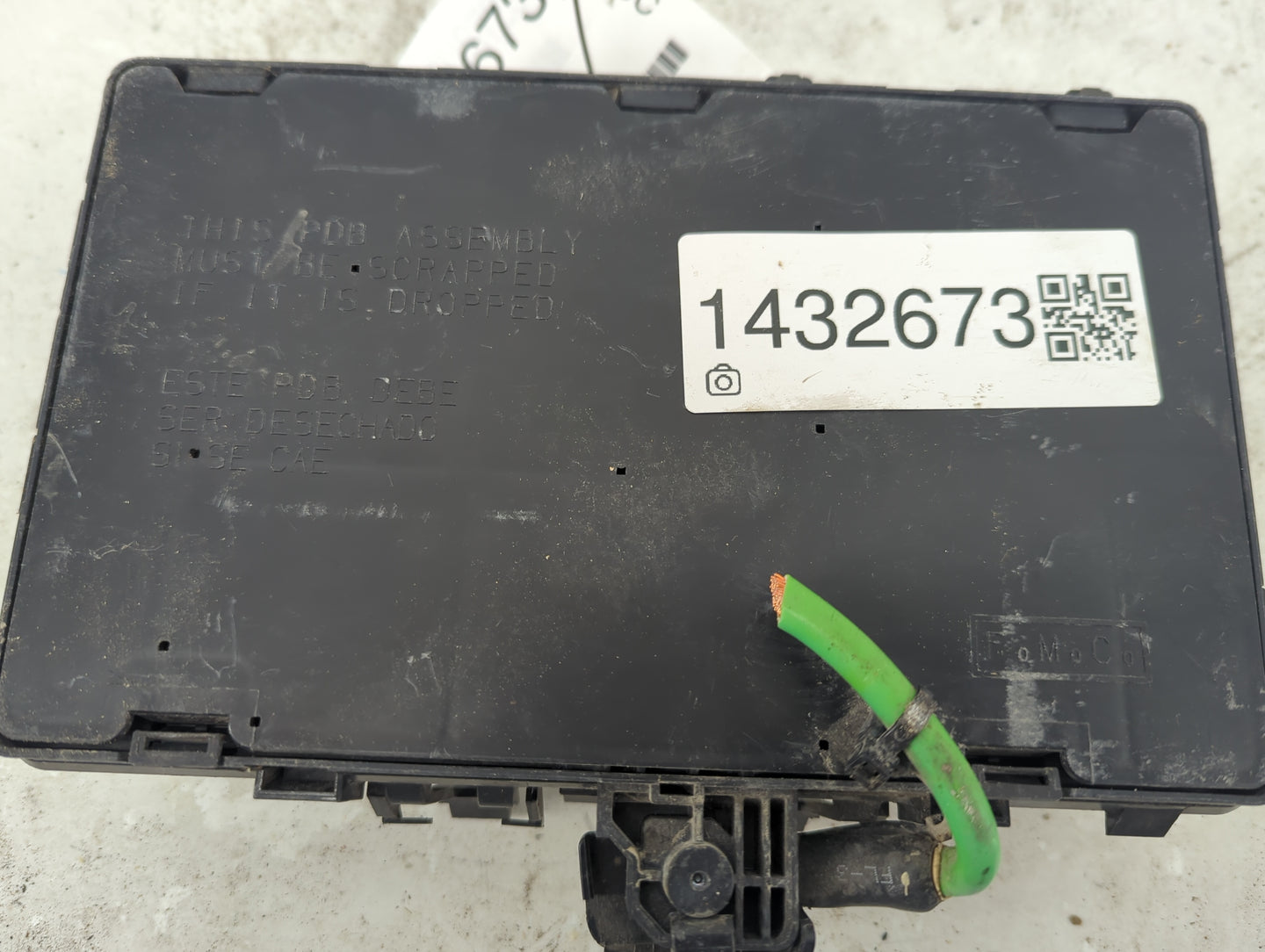 2017-2020 Ford Fusion Fusebox Fuse Box Panel Relay Module P/N:8T2T-14B192-AB 8T2T-14B192-BA, 8T2T-CA Fits Fits 2017 2018 201