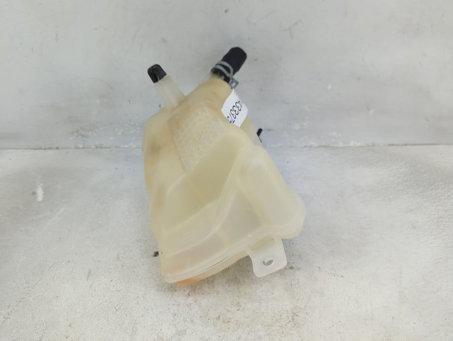 2017-2020 Ford Fusion Radiator Coolant Overflow Expansion Tank Bottle 1433375 - Oemusedautoparts1.com