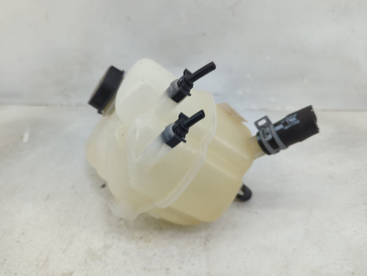 2017-2020 Ford Fusion Radiator Coolant Overflow Expansion Tank Bottle 1433375 - Oemusedautoparts1.com