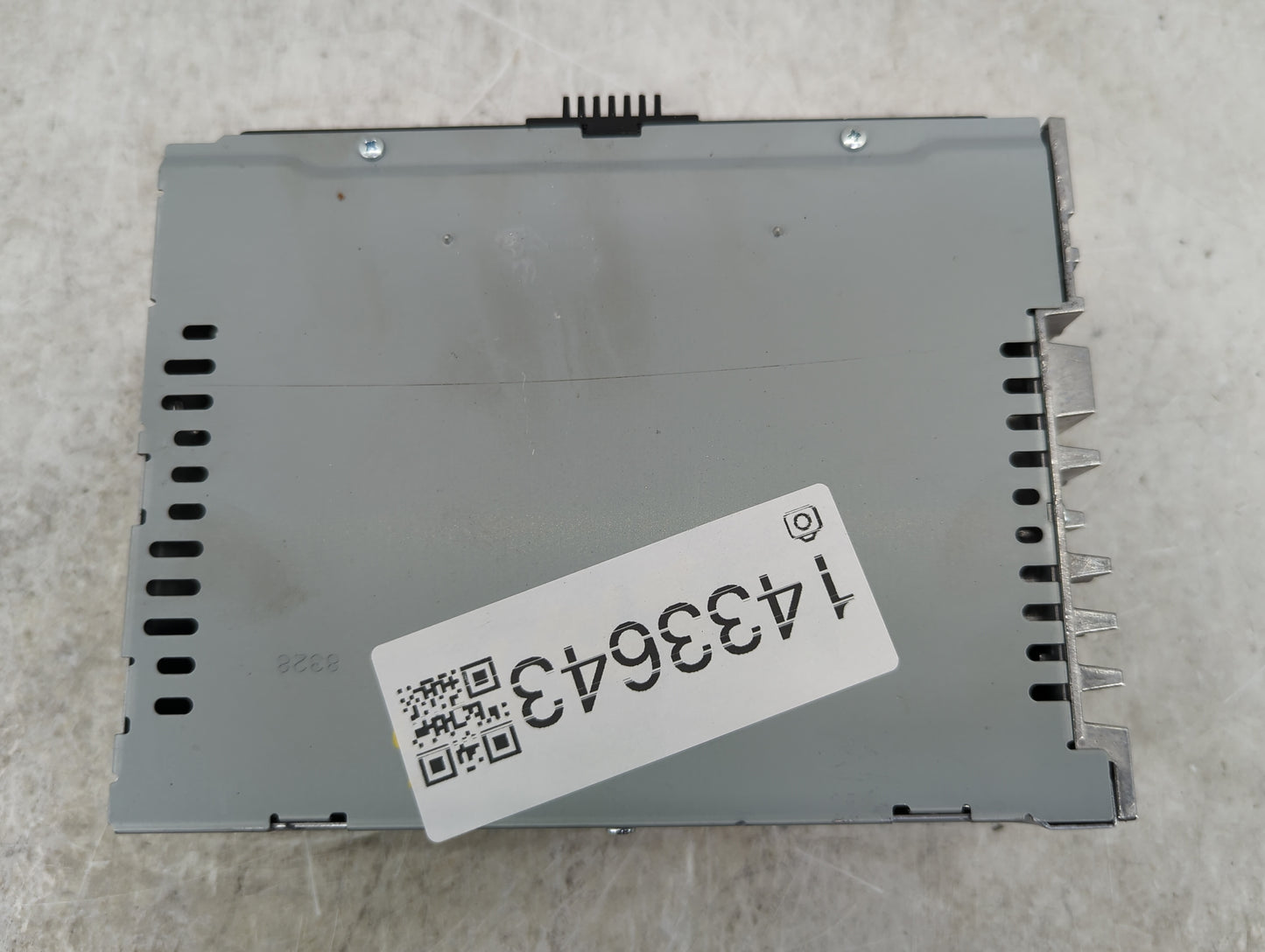 2017-2020 Ford Fusion Radio AM FM Cd Player Receiver Replacement P/N:HS7T-19C107-ZD Fits Fits 2017 2018 2019 2020 OEM Used A
