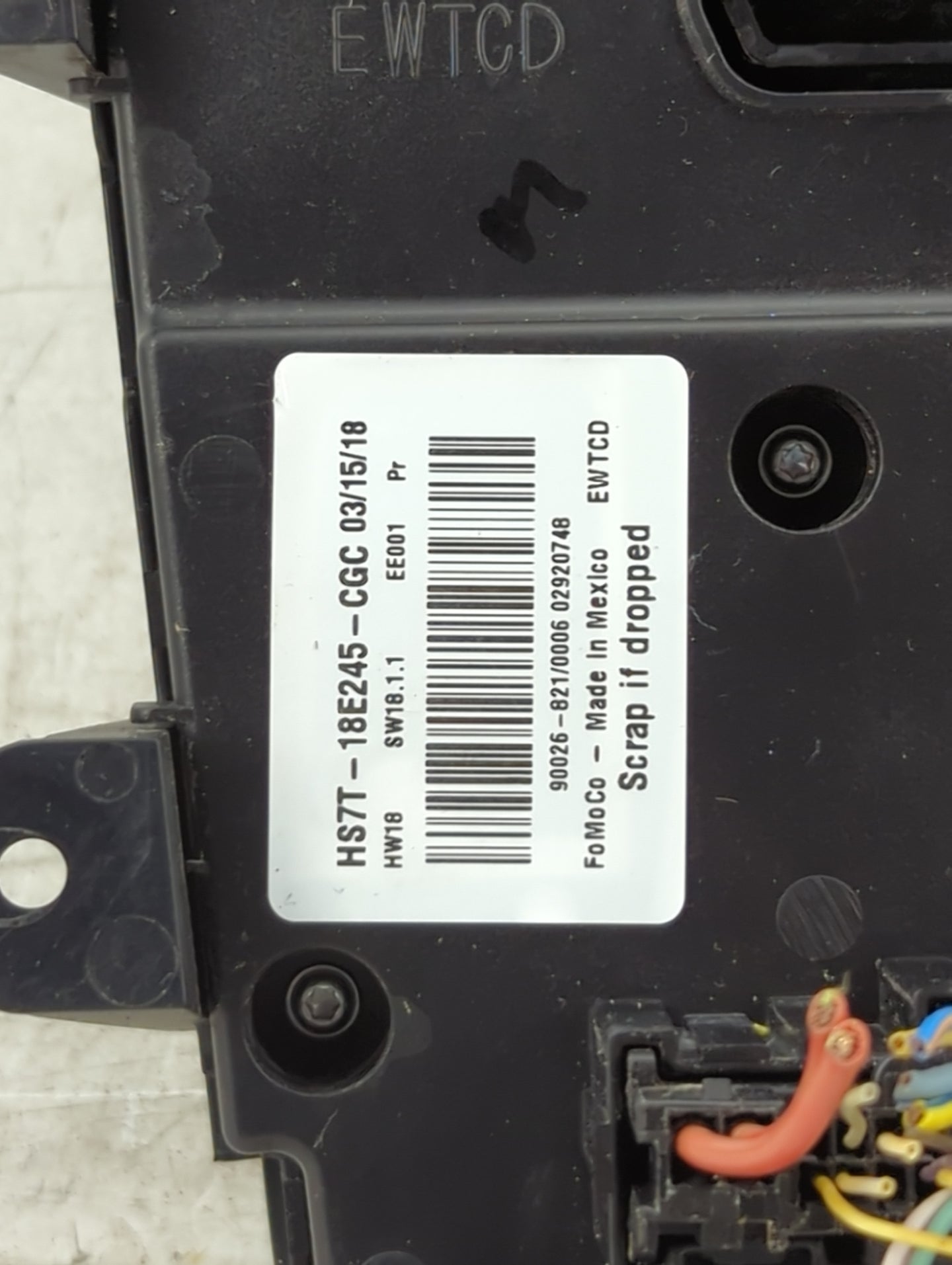2017-2020 Ford Fusion Radio Control Panel - Oemusedautoparts1.com