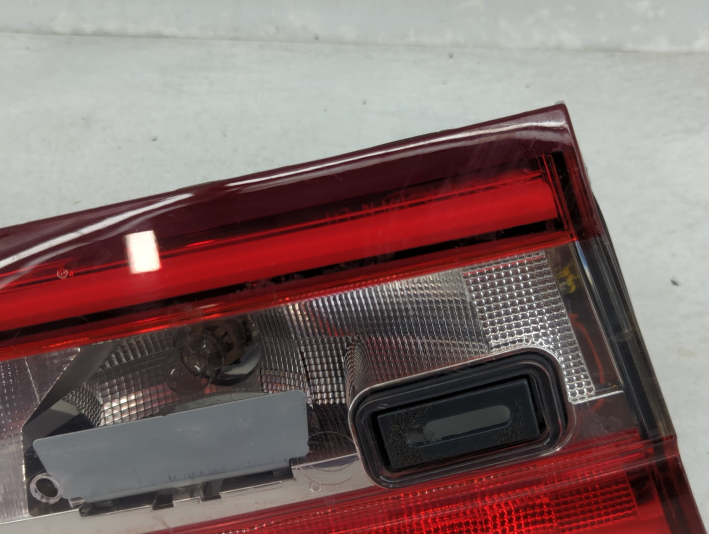 2017-2018 Ford Fusion Tail Light Assembly Driver Left OEM P/N:HS73-13A603-AG Fits Fits 2017 2018 OEM Used Auto Parts - Oemus