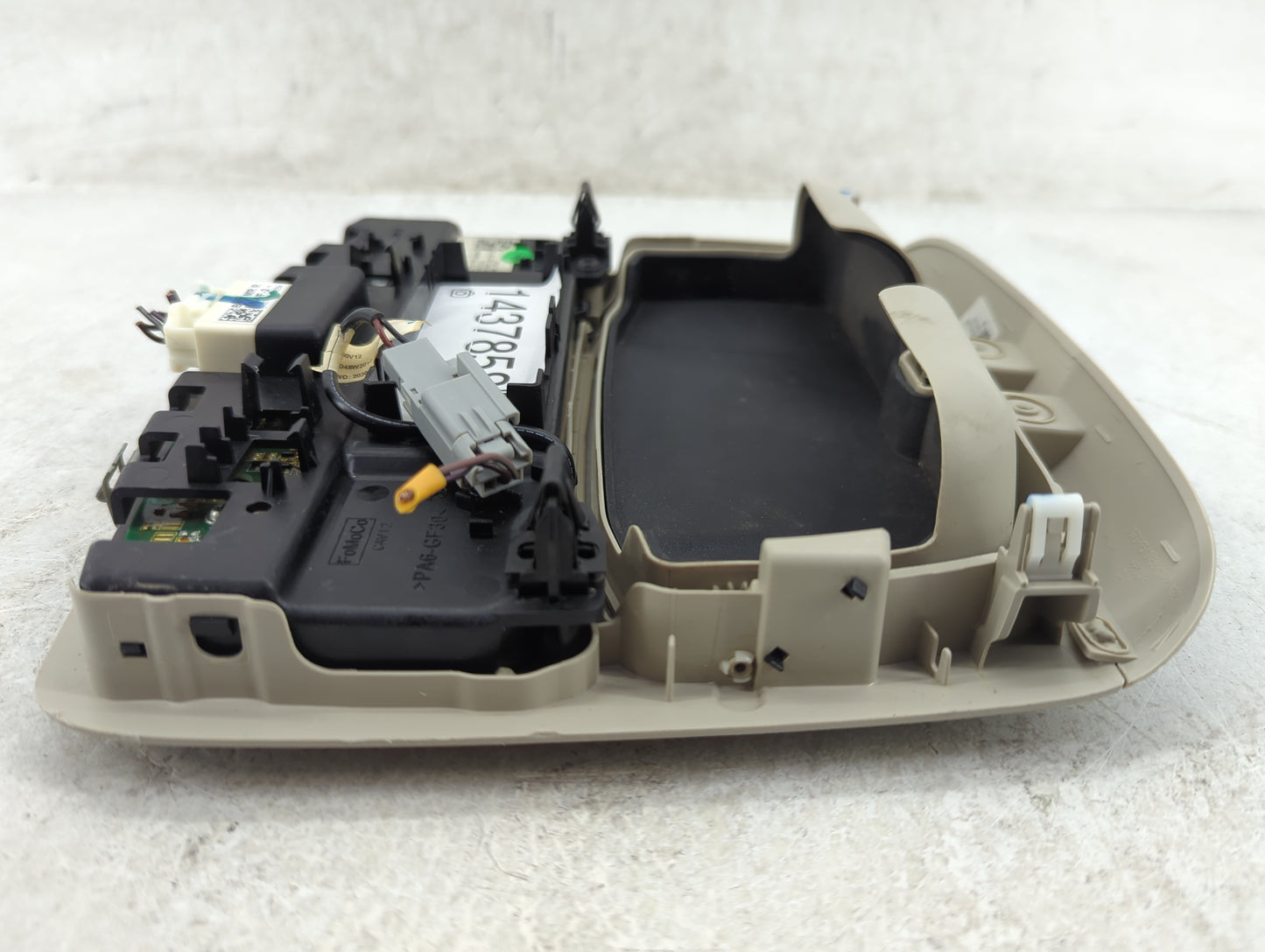 2017-2020 Ford Fusion Overhead Roof Console 1437858 - Oemusedautoparts1.com
